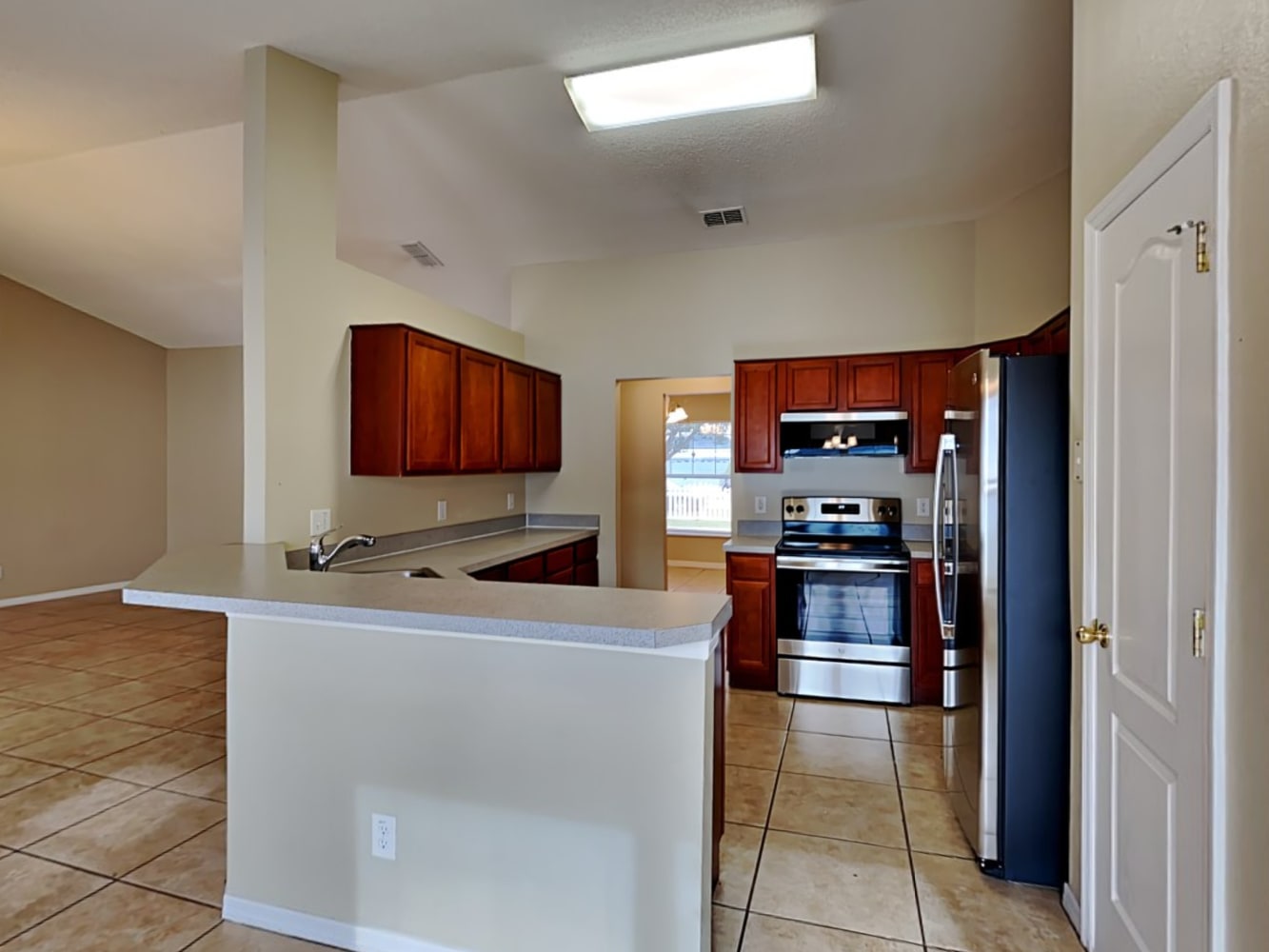 453 Peace Ct, Poinciana photo 9