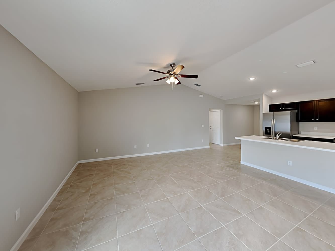 453 SW Leona Dr, Port Saint Lucie photo 6