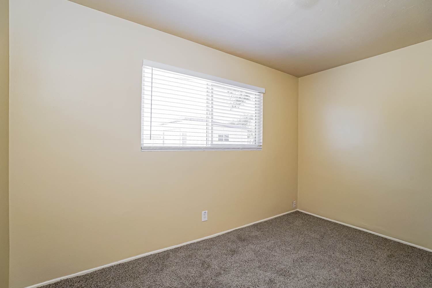 4546 W Ave L10, Lancaster photo 11