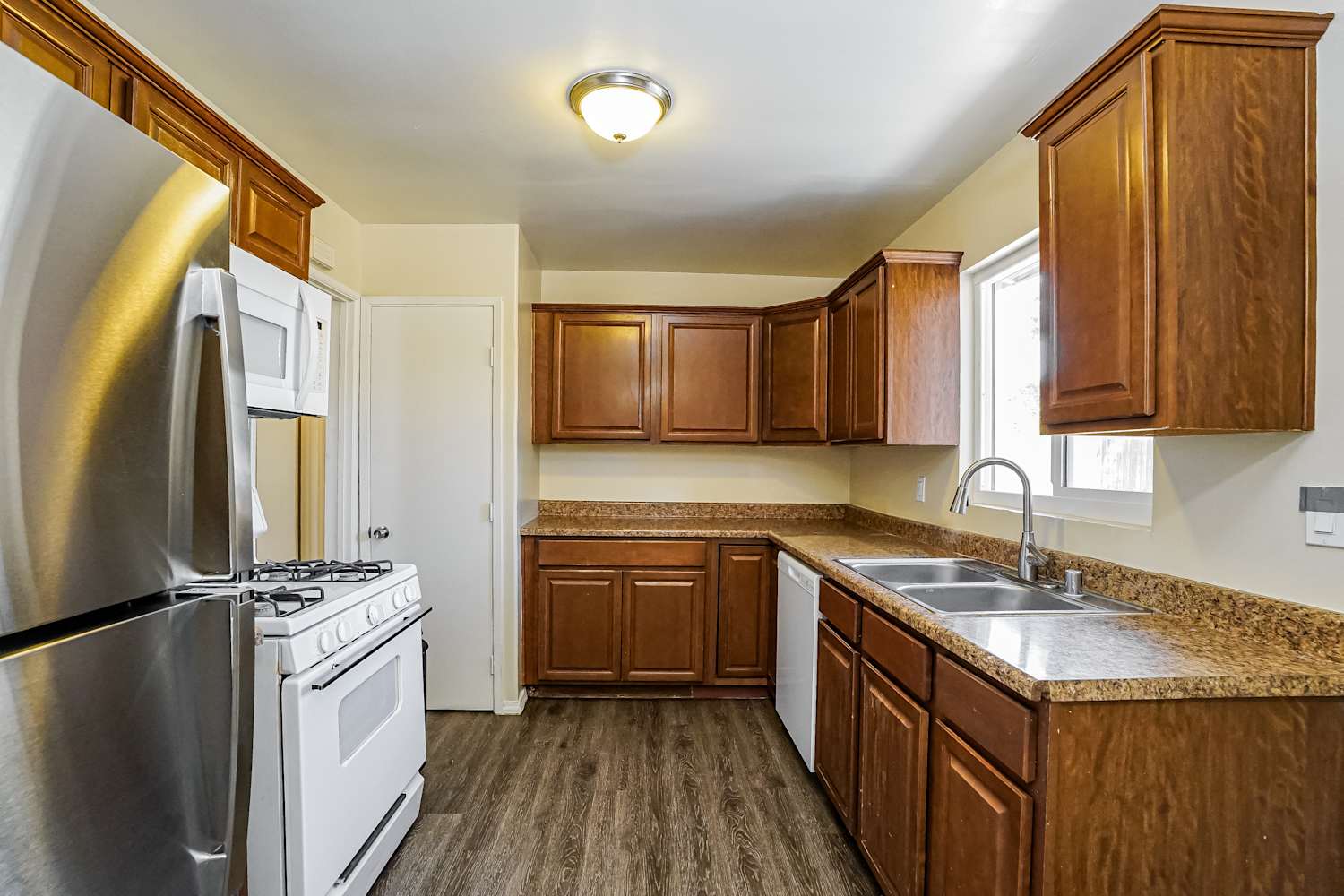 4546 W Ave L10, Lancaster photo 6