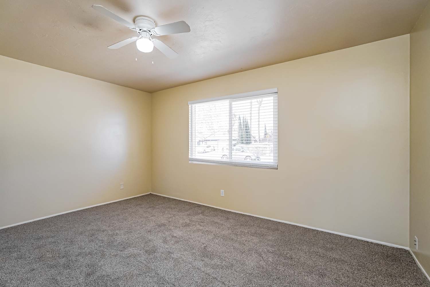 4546 W Ave L10, Lancaster photo 9