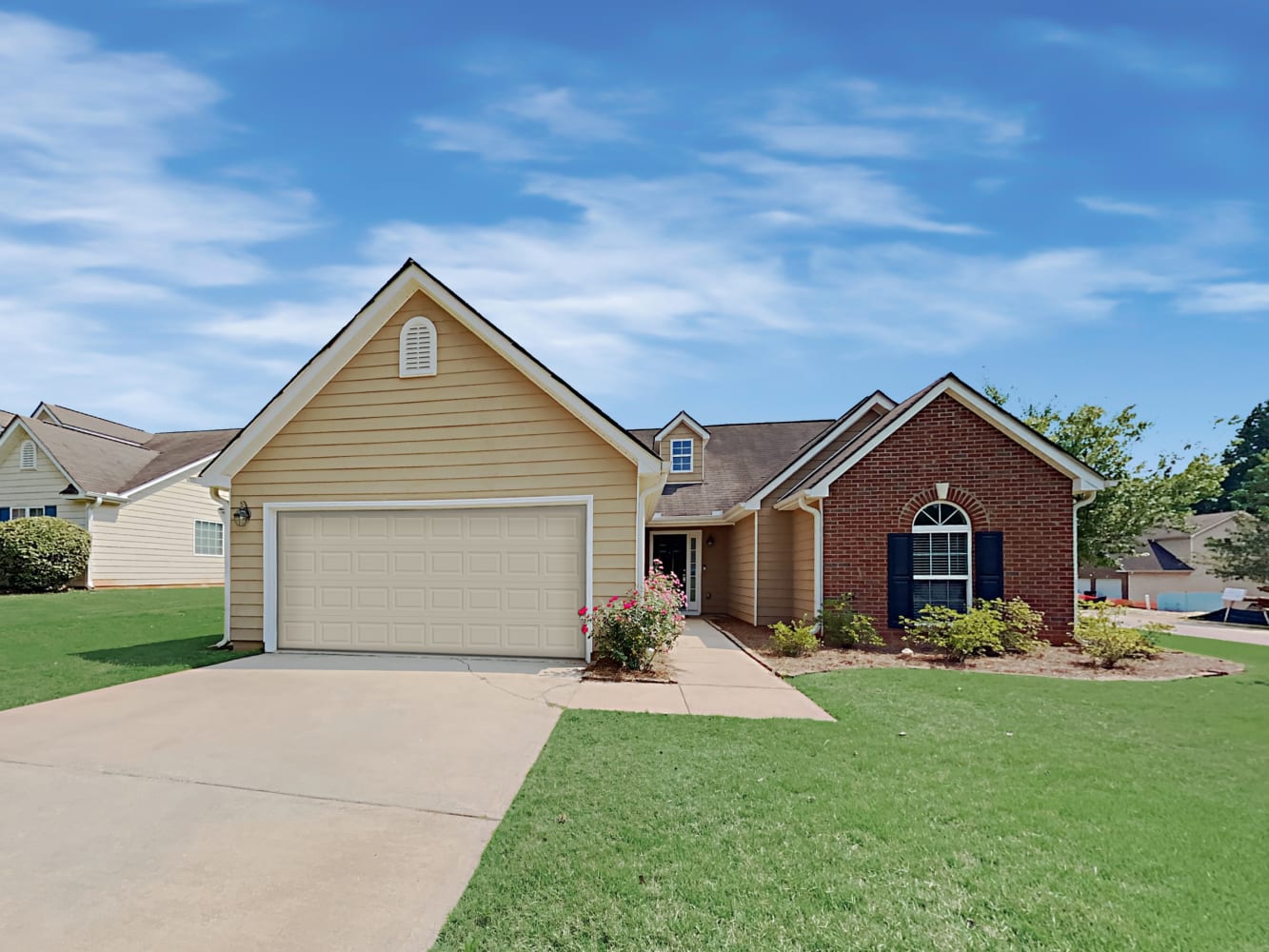 Front of 456 Camella Cir, McDonough, GA