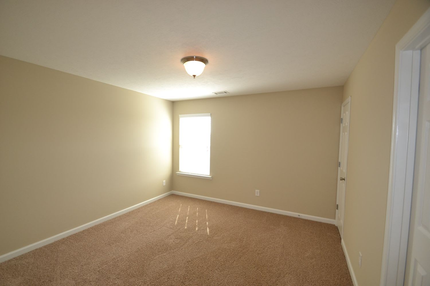 4579 Chafin Point Ct, Snellville photo 8