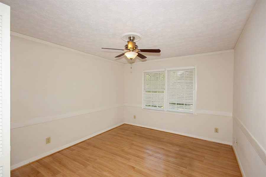 458 Glendale Ct, Stone Mountain photo 10