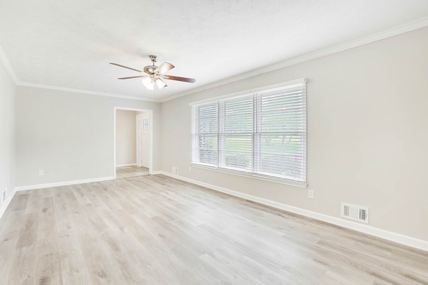4591 Lindsey Dr, Powder Springs photo 6