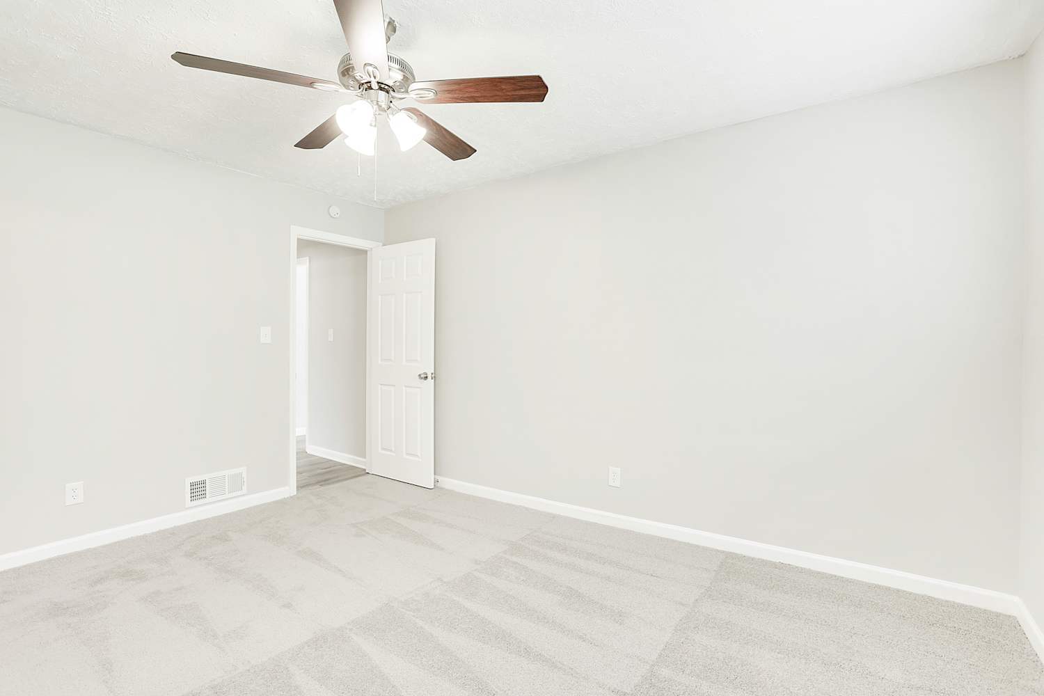 4591 Lindsey Dr, Powder Springs photo 14