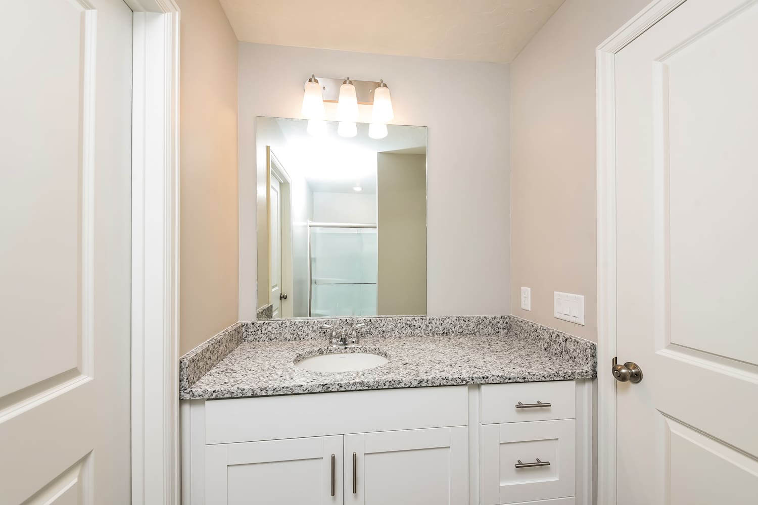 46 N Riverside Dr, Saratoga Springs photo 12