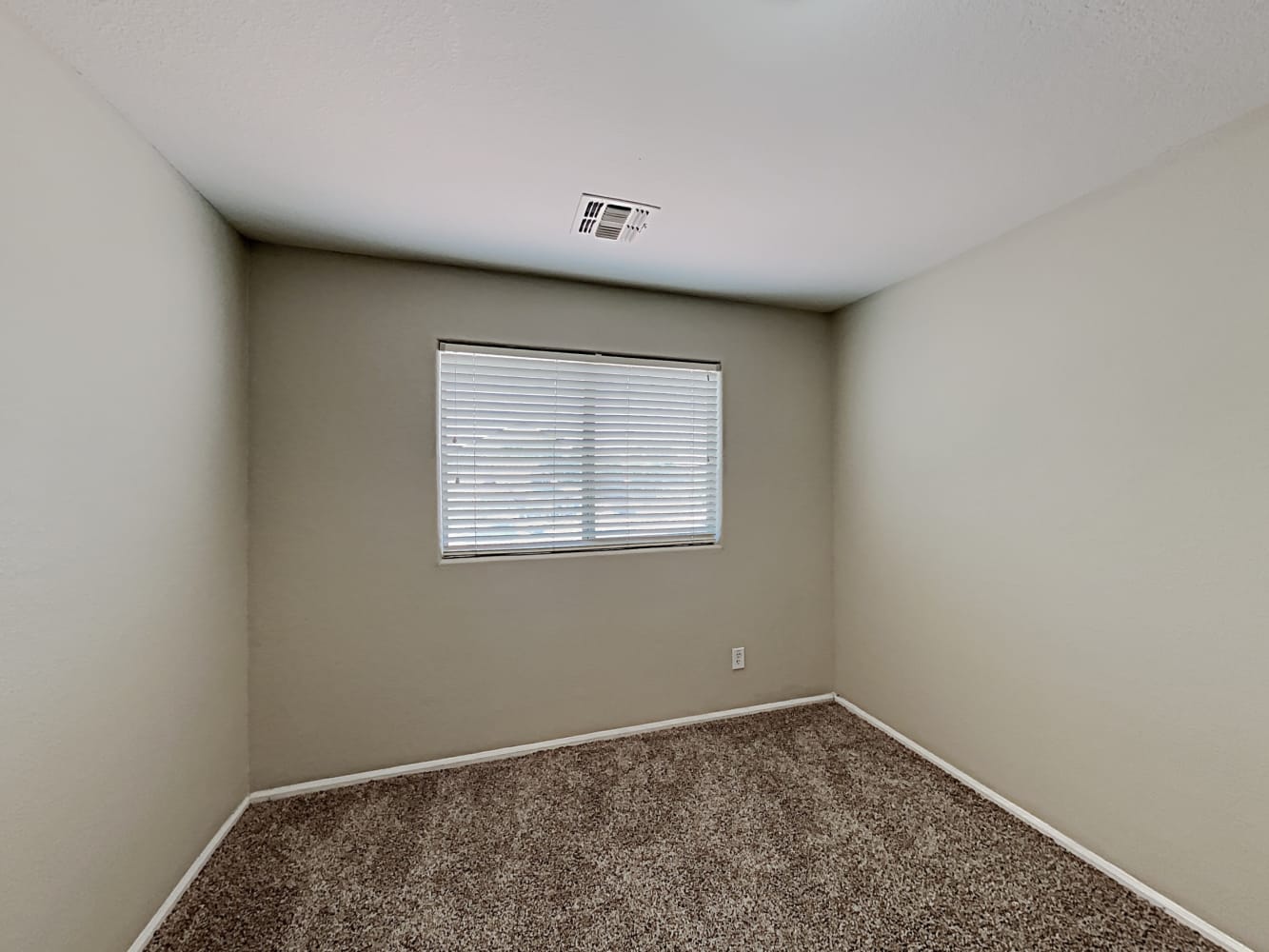 4614 W Valencia Dr, Laveen photo 14