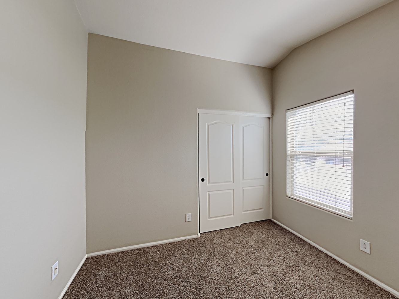 4614 W Valencia Dr, Laveen photo 15