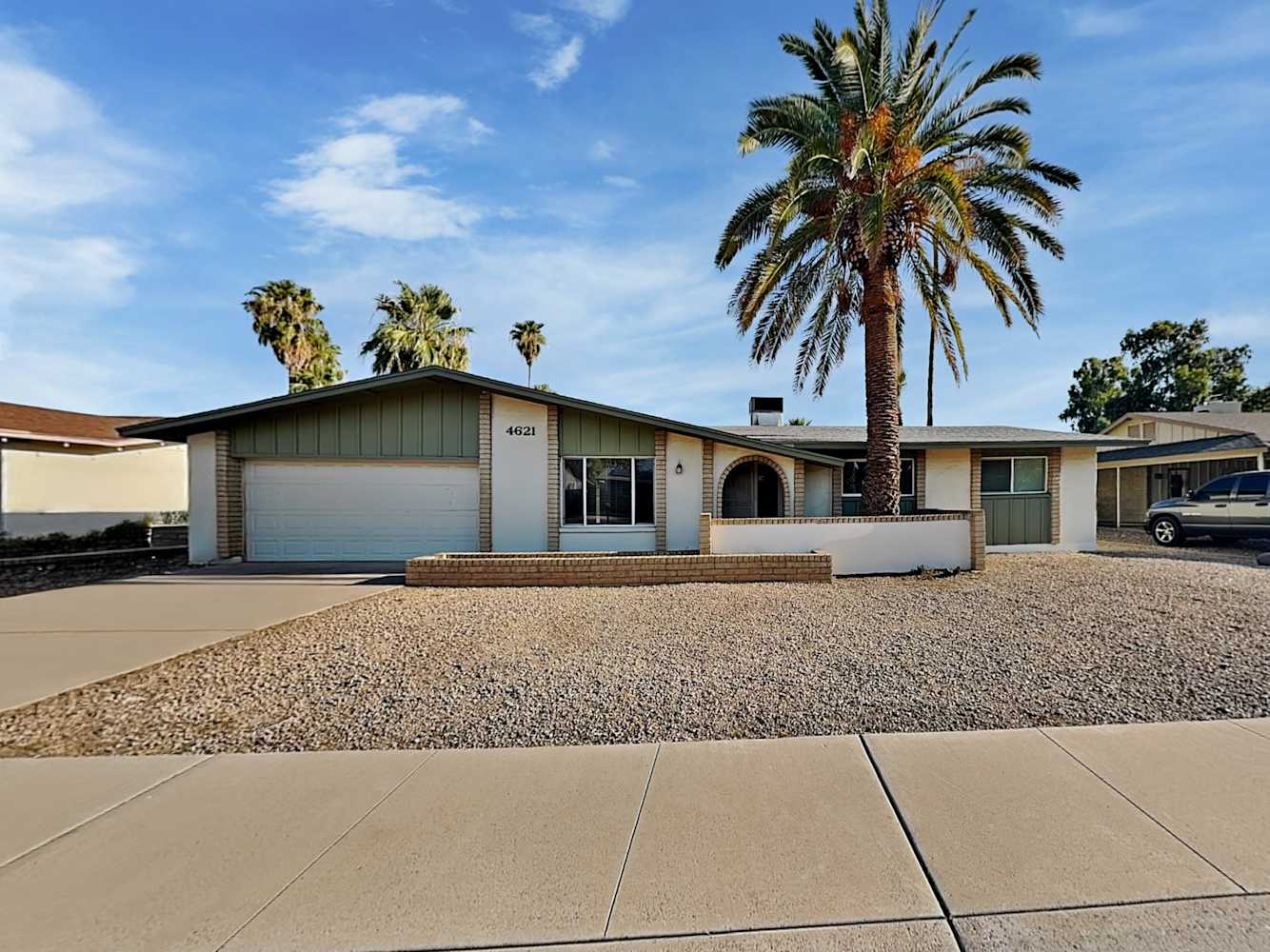 4621 W Carol Ave, Glendale photo 1