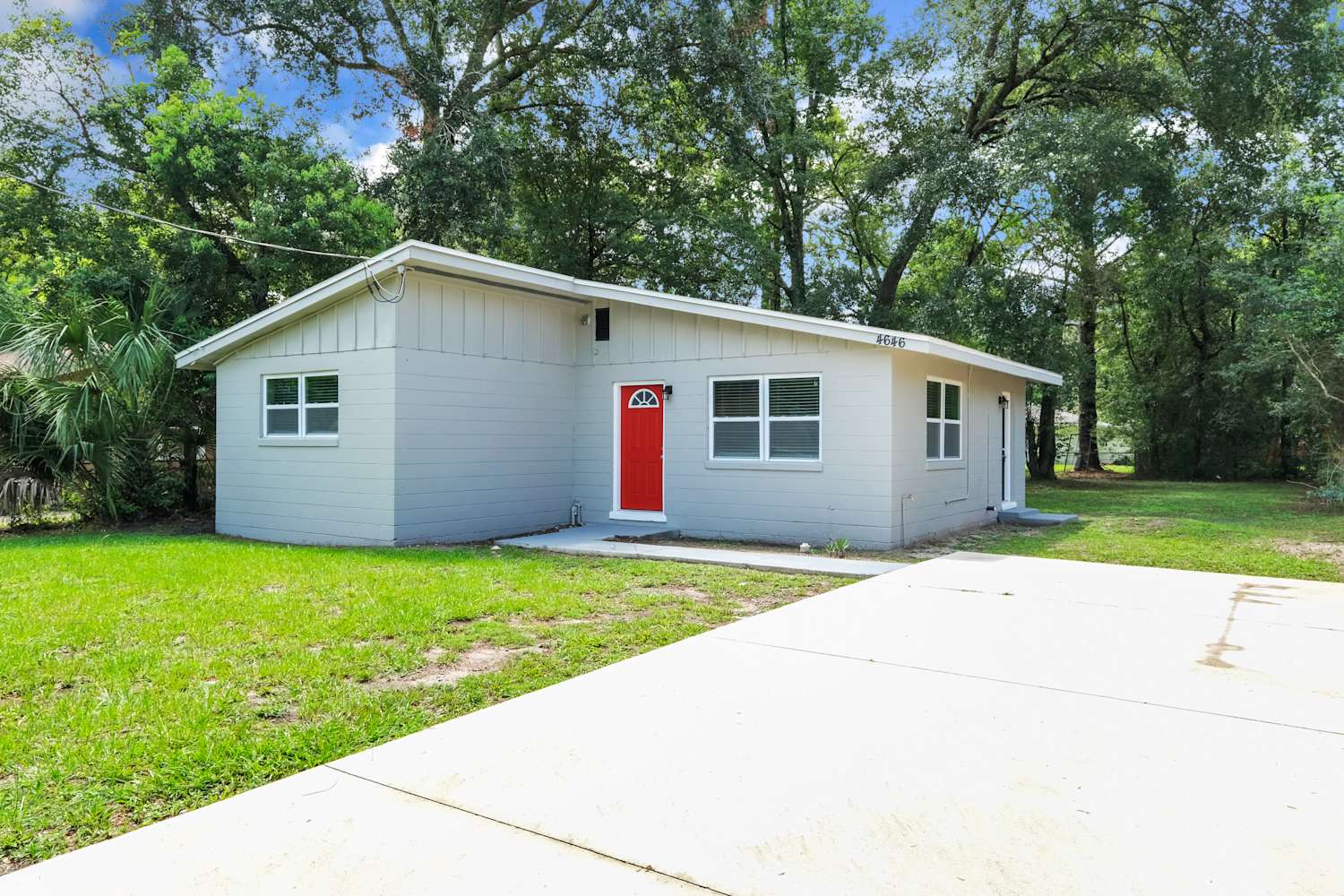 Front of 4646 Effingham Rd, Jacksonville, FL