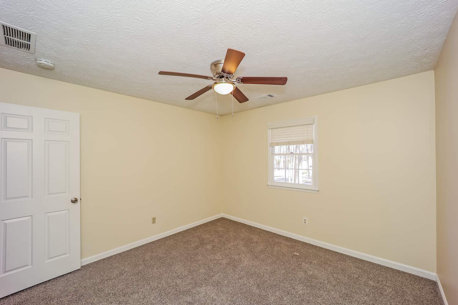 465 Benjamin Cir, Fayetteville photo 6