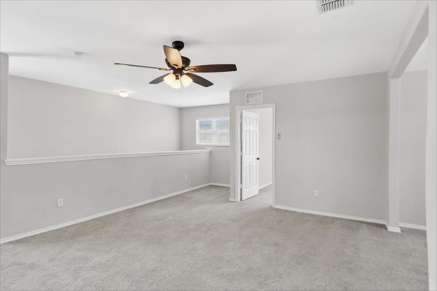 467 Walnut Crst, Schertz photo 18