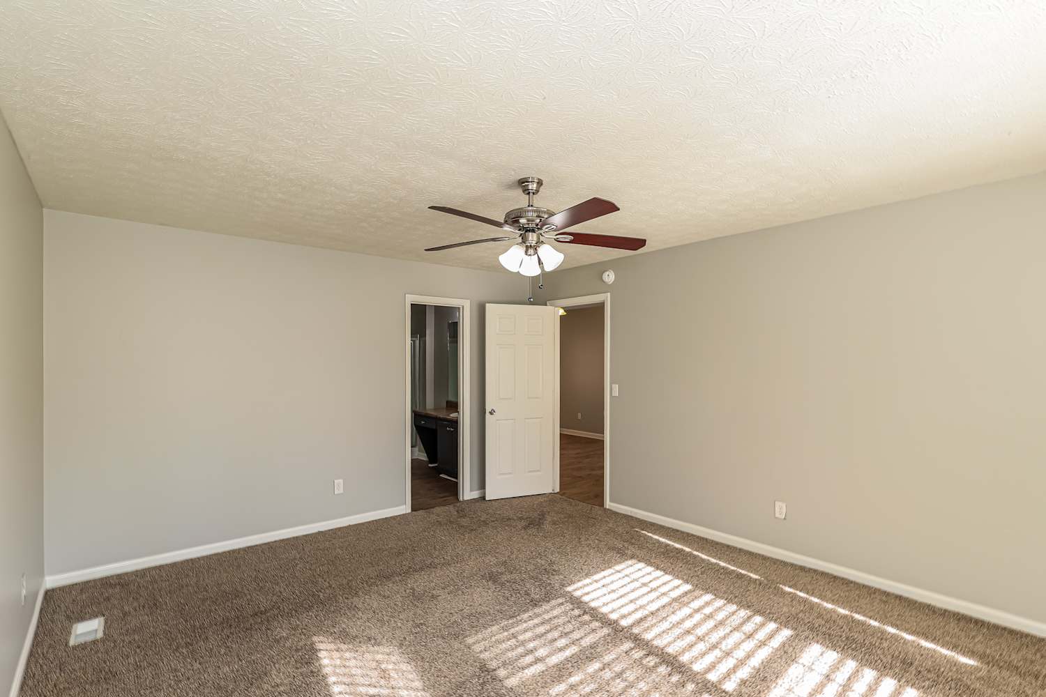 4688 Sterling Pointe Ct, Douglasville photo 12