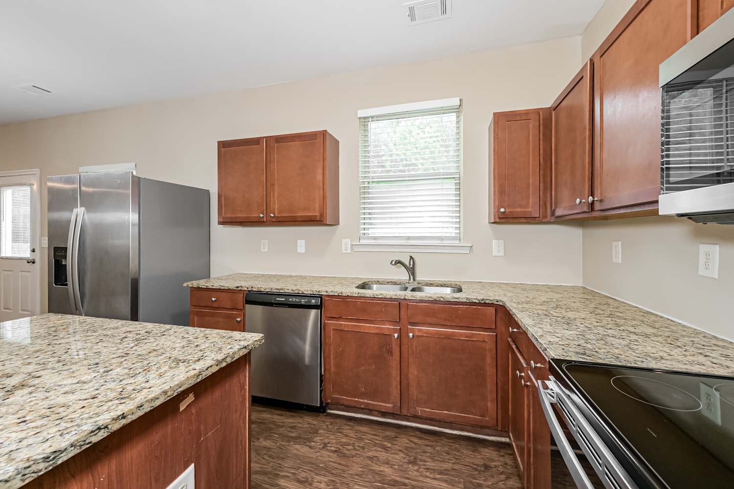 469 Village Broad St, Dacula photo 6