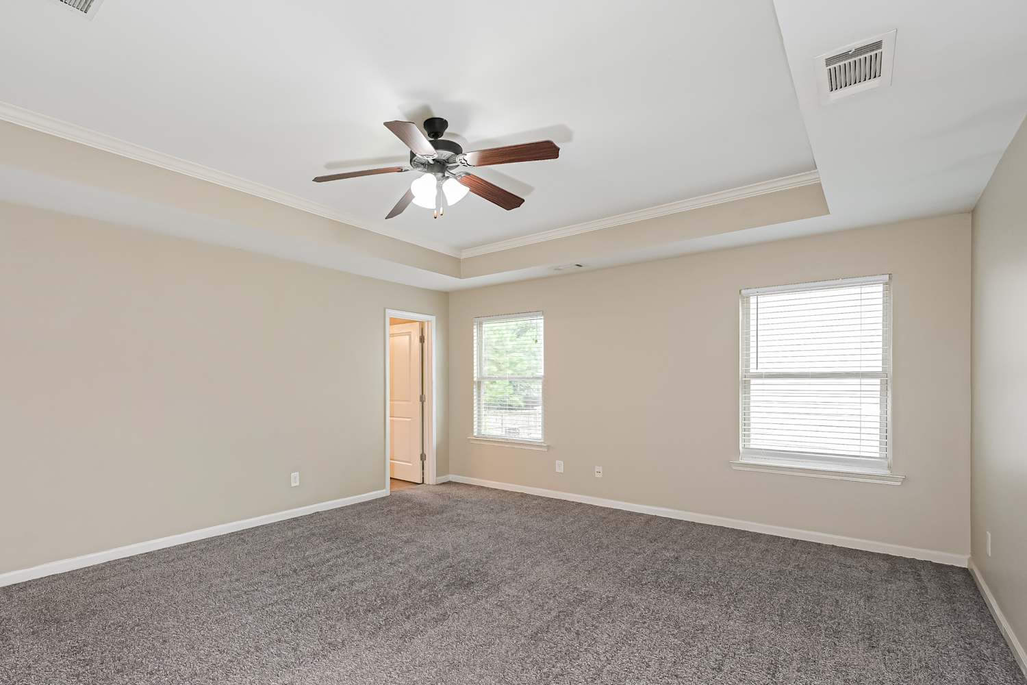 469 Village Broad St, Dacula photo 8