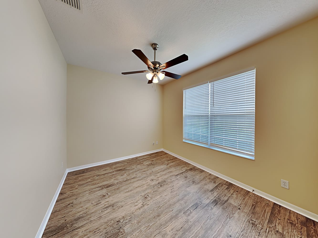 4720 Cypress River Rd, Saint Cloud photo 10