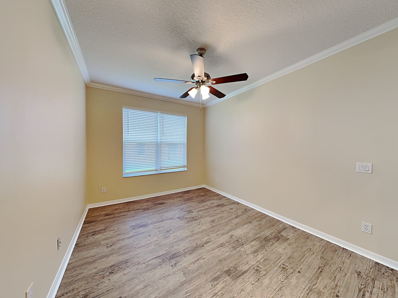 4720 Cypress River Rd, Saint Cloud photo 11