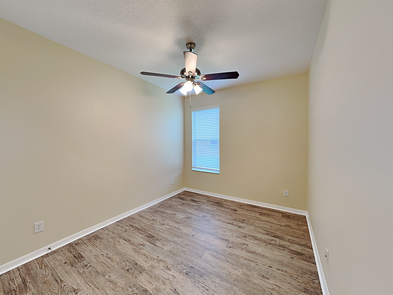 4720 Cypress River Rd, Saint Cloud photo 8