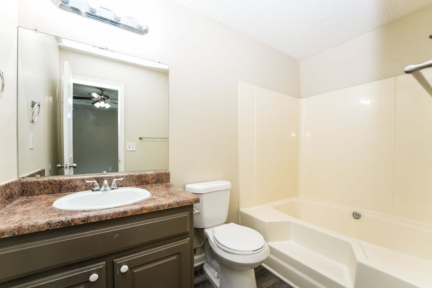 4793 Cedar Lake Dr SE, Conyers photo 10