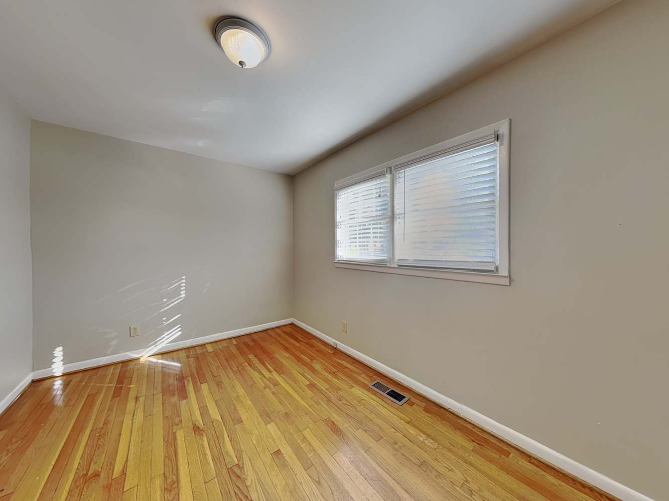 4806 Vickrey Chapel Rd N, Greensboro photo 8