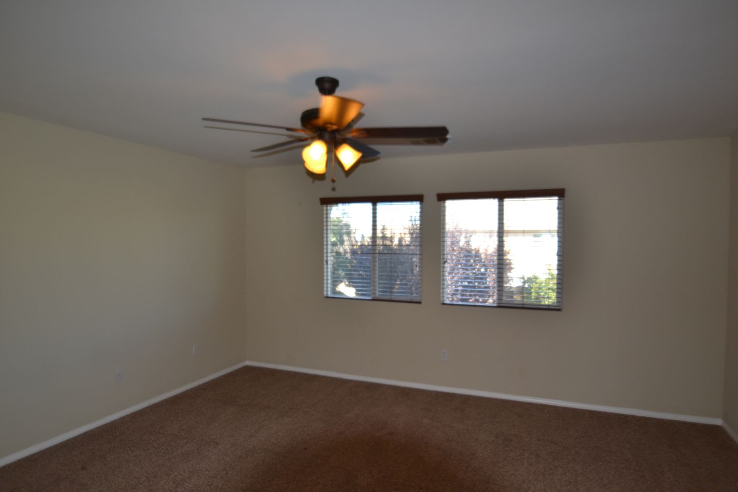 4813 W Avenue J4, Lancaster photo 9