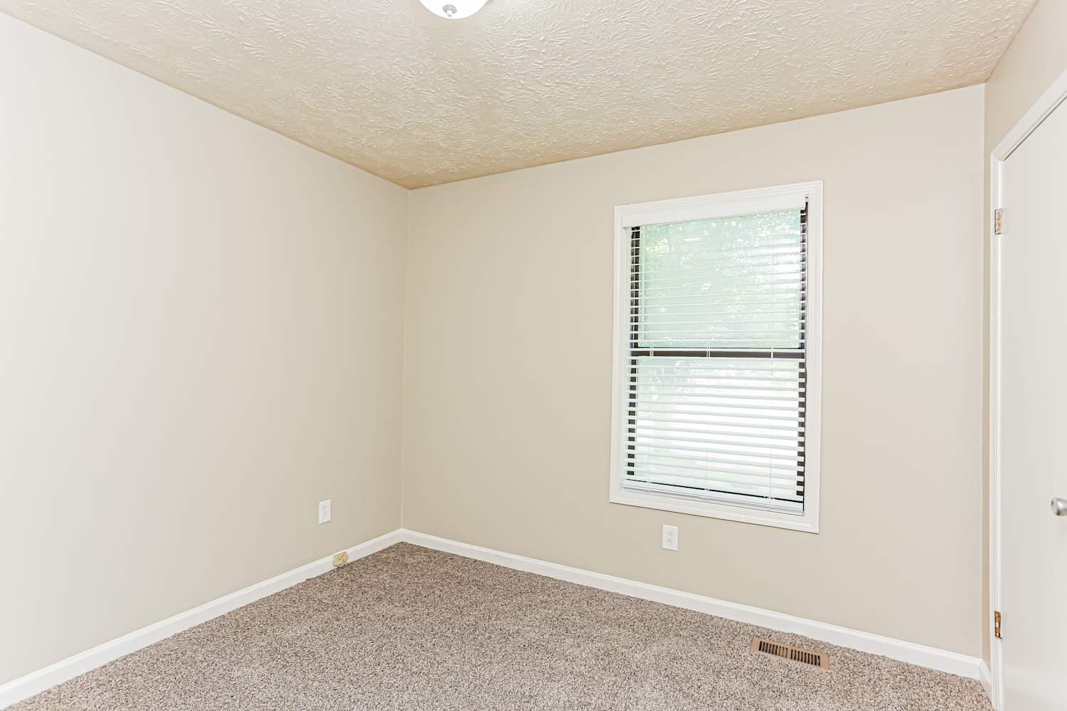 4821 Chapelle Ct, Marietta photo 12