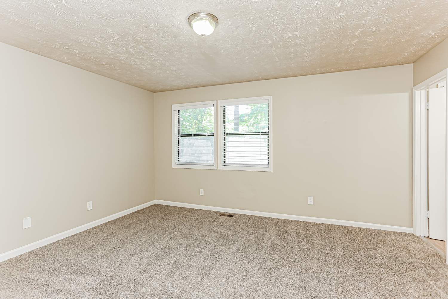 4821 Chapelle Ct, Marietta photo 11