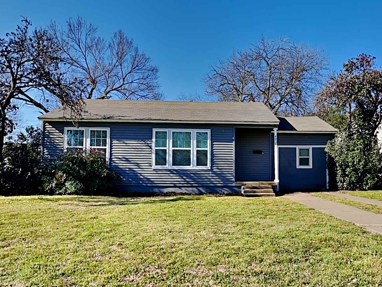 Front of 4824 Lyndon, Fort Worth, TX