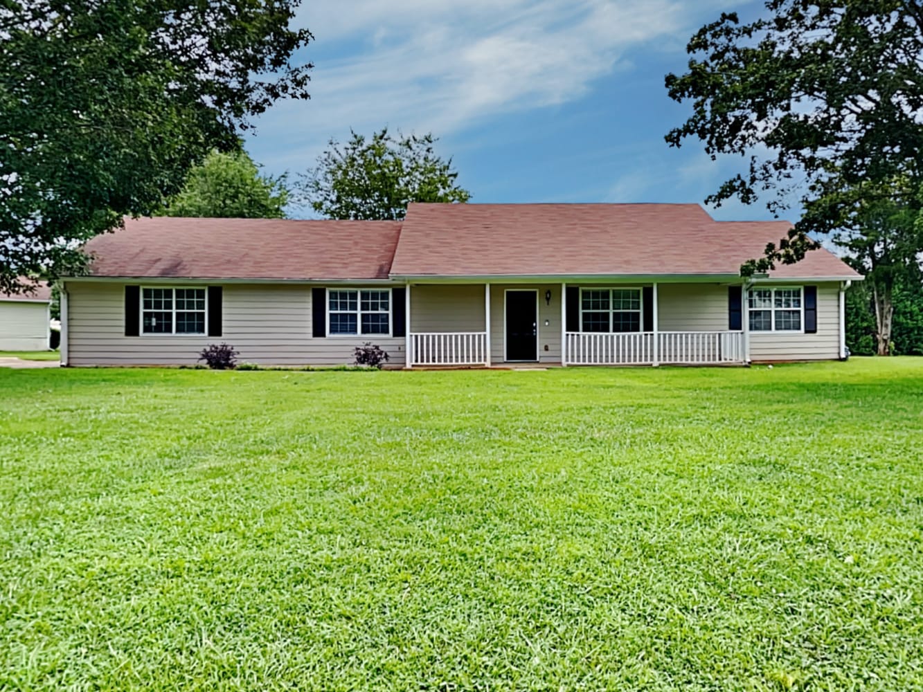 4854 Countryside Dr, Flowery Branch photo 1