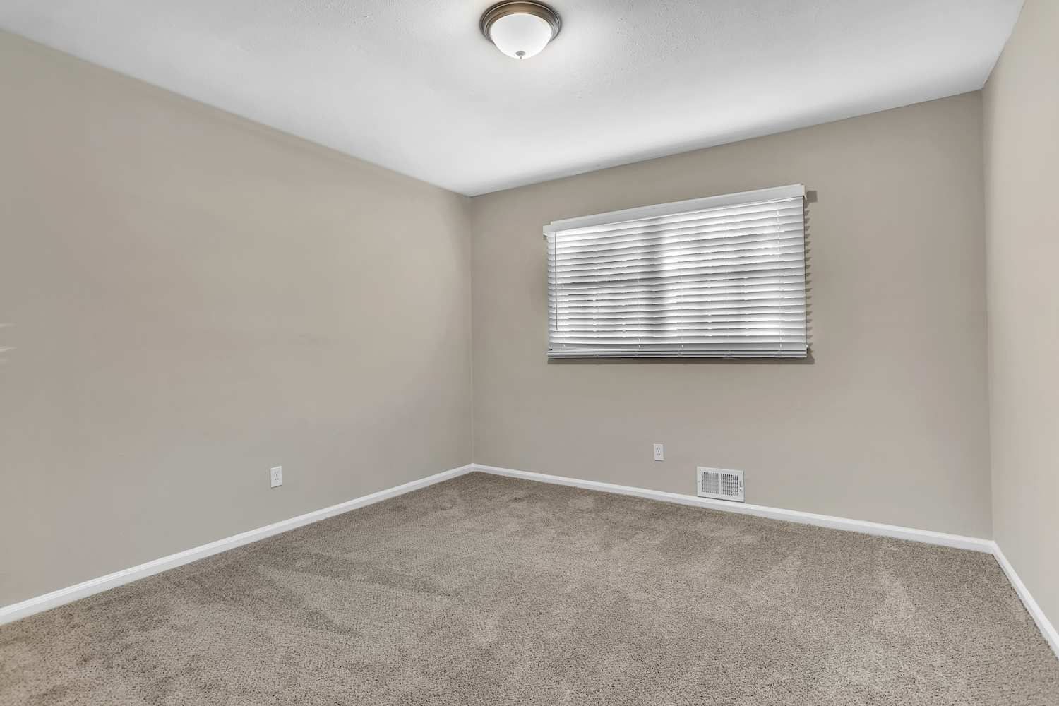 4891 Lehigh Dr, Douglasville photo 14
