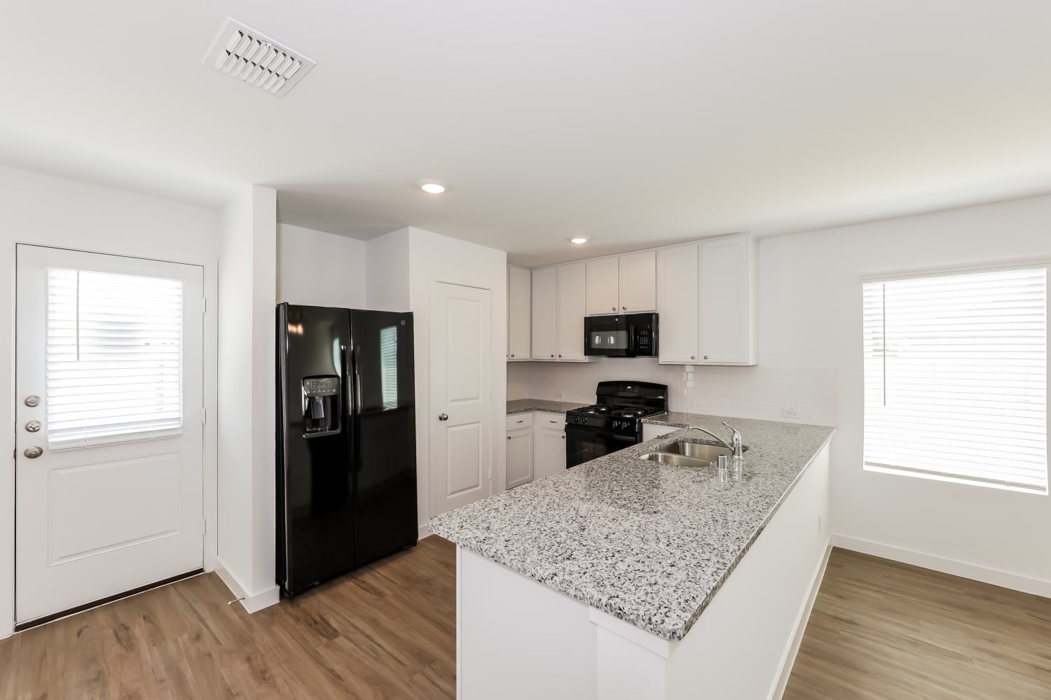 4900 Old Ember Ln, Fort Worth photo 8