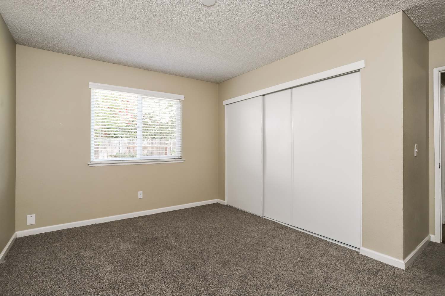 4913 Adorn Ct, Sacramento photo 10