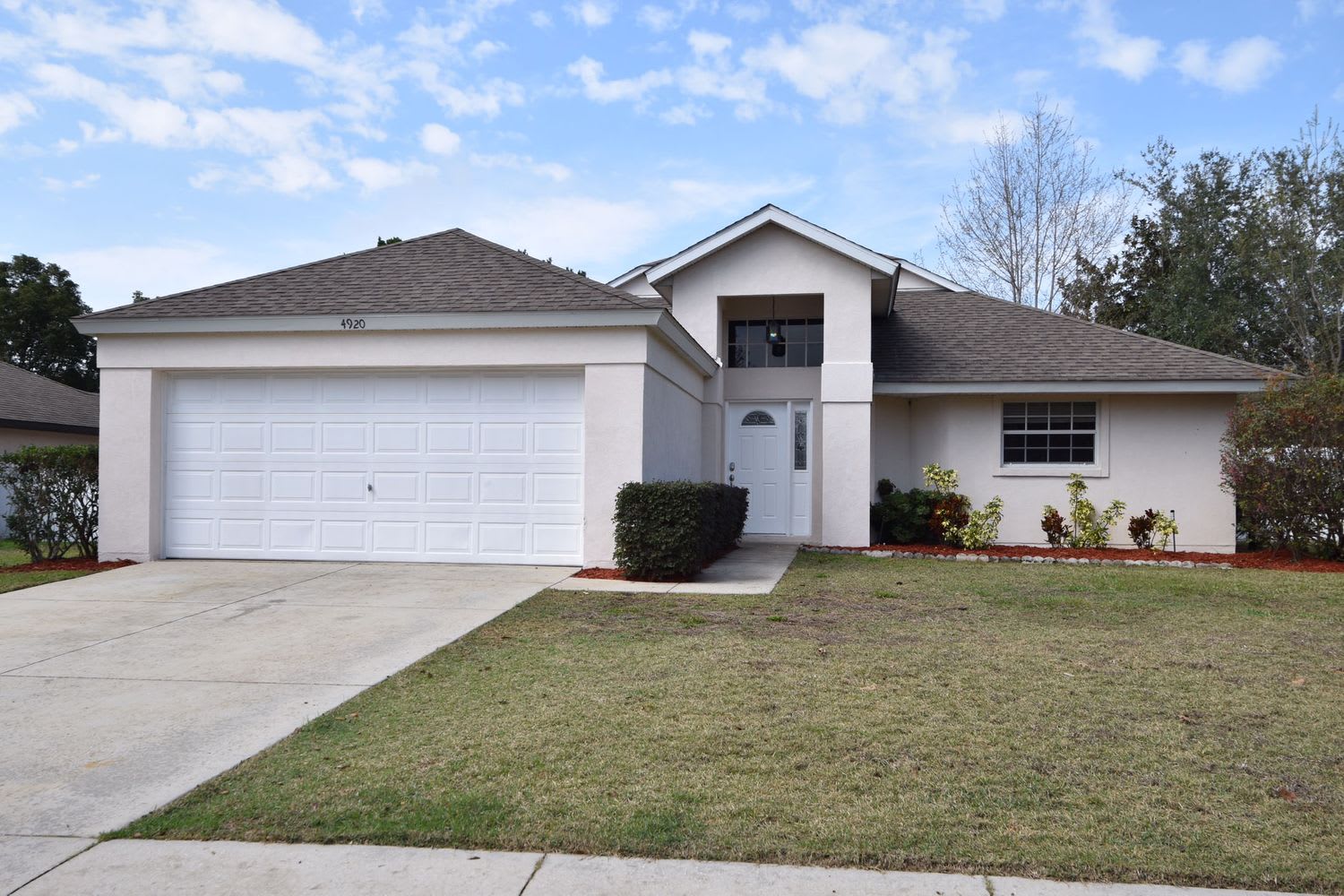 Front of 4920 Treasure Cay Rd, Tavares, FL