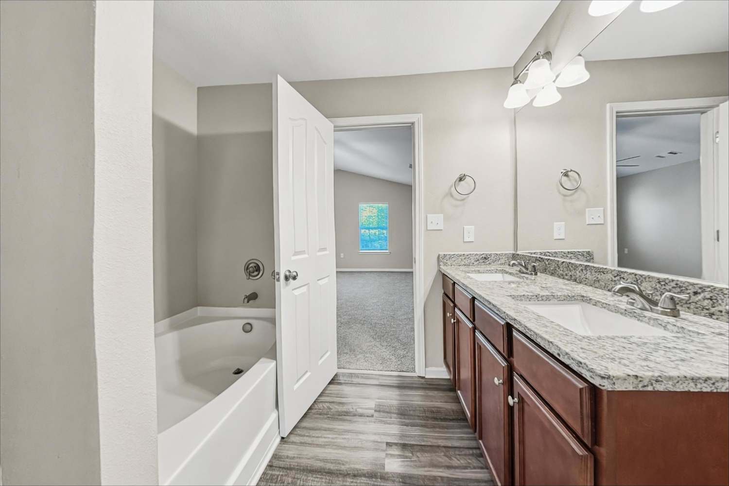 4924 Broad Leaf Ct, Dallas photo 13