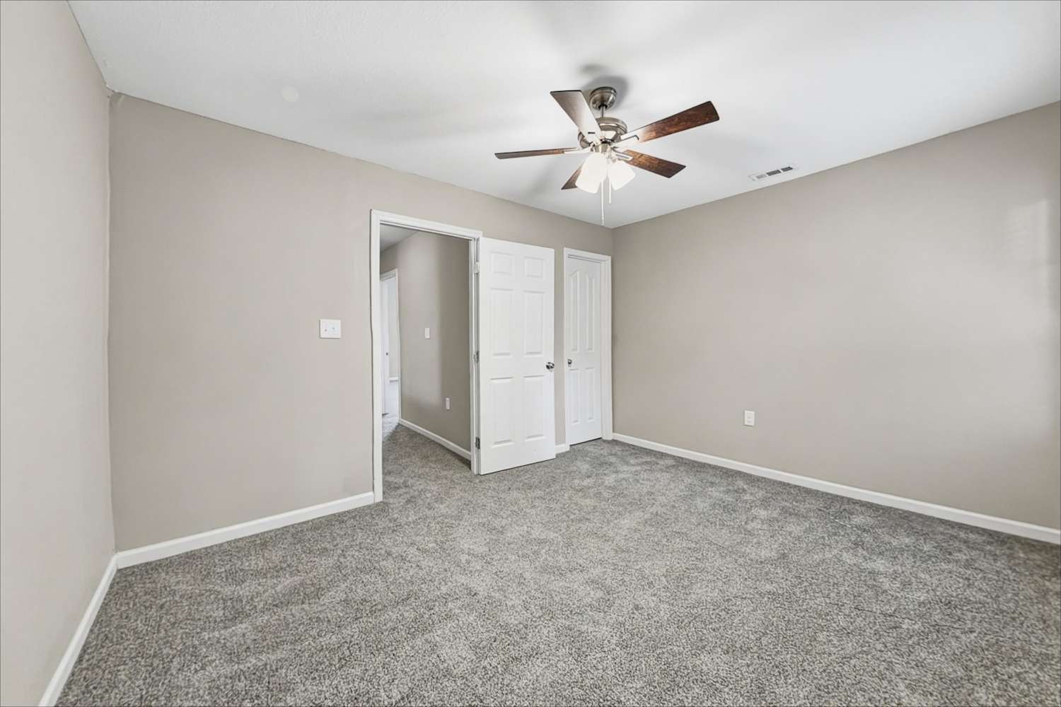 4924 Broad Leaf Ct, Dallas photo 17
