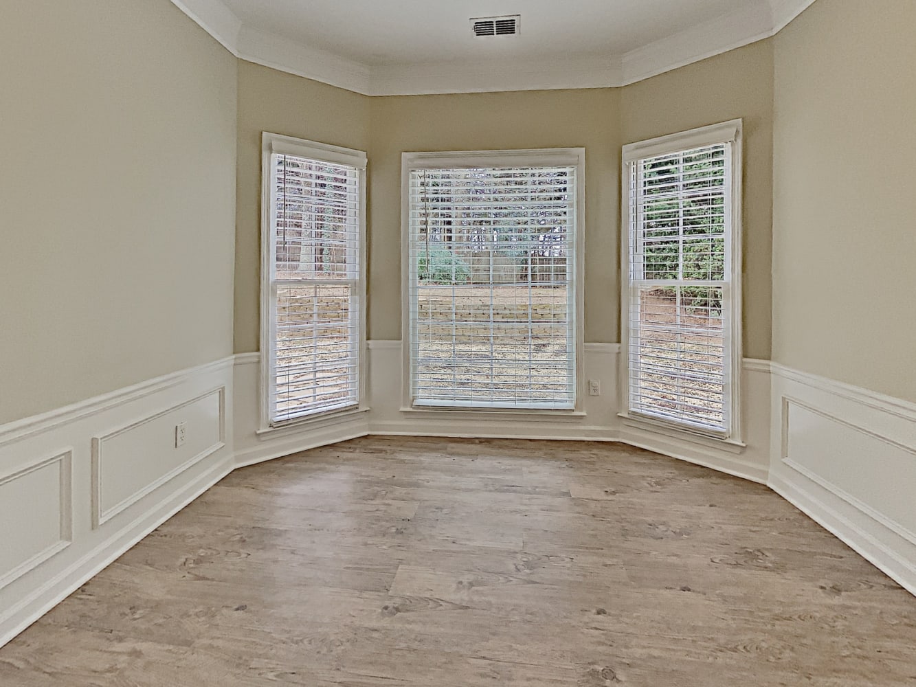 4925 Cinnabar Dr, Alpharetta photo 9