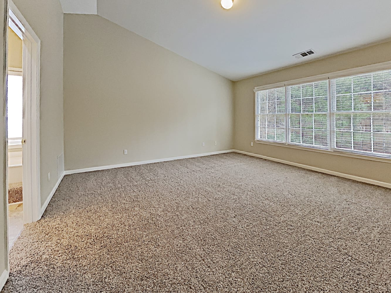 4925 Cinnabar Dr, Alpharetta photo 11