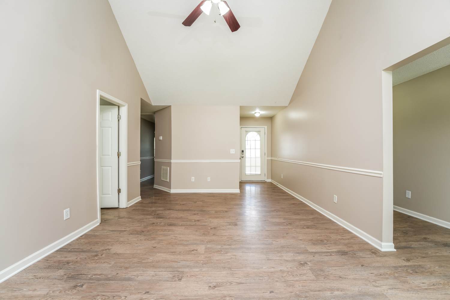 4937 Bryant Dr, Snellville photo 4