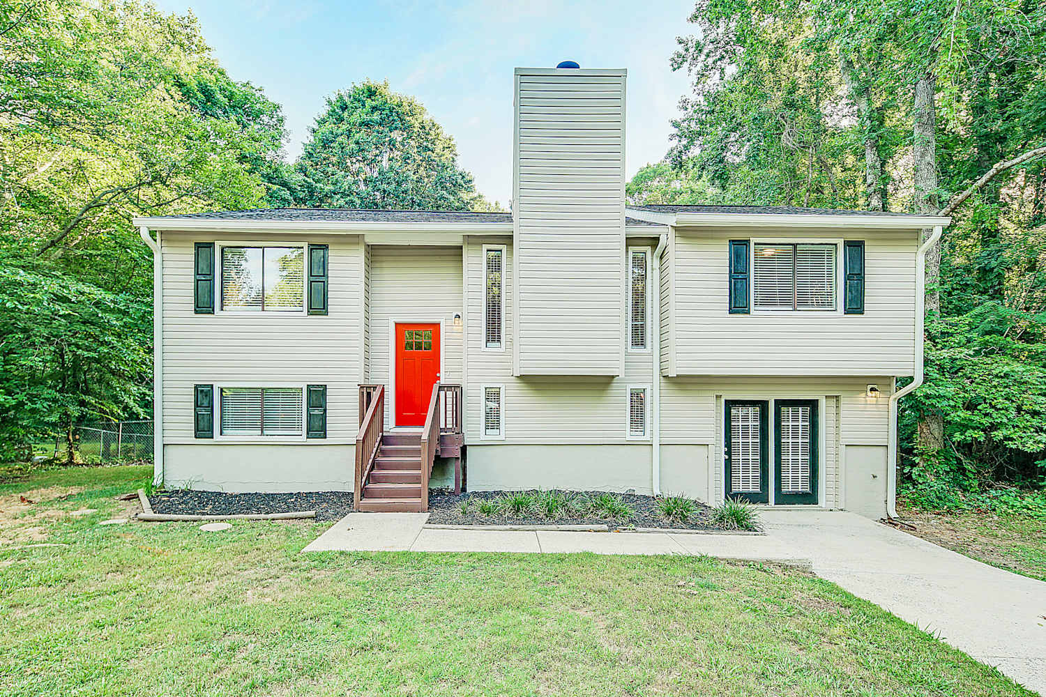 4952 Mcalpine Ln, Charlotte photo 1