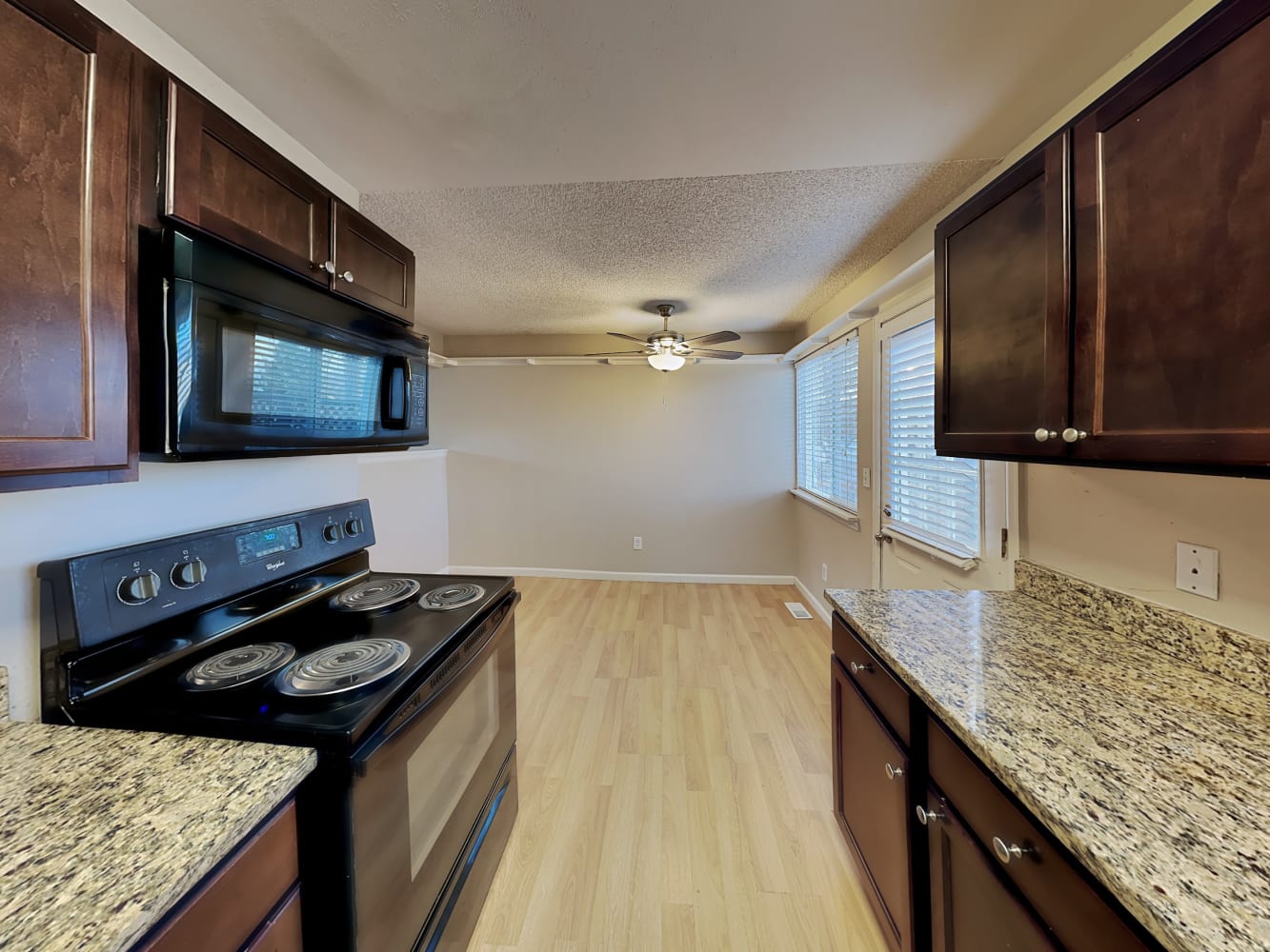 4962 S Richfield Cir, Aurora photo 9