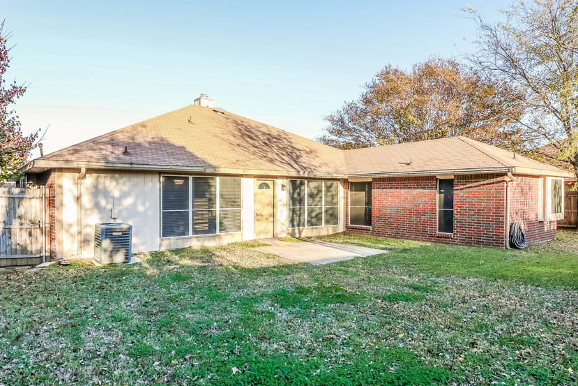 4965 Briar Oaks Ln, Grand Prairie photo 12