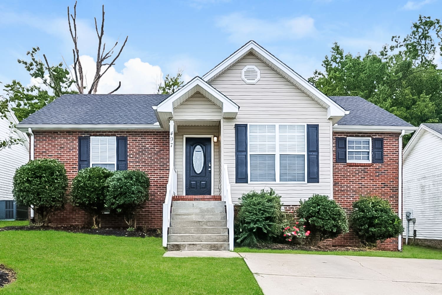 Front of 497 Laramie Dr, Springfield, TN