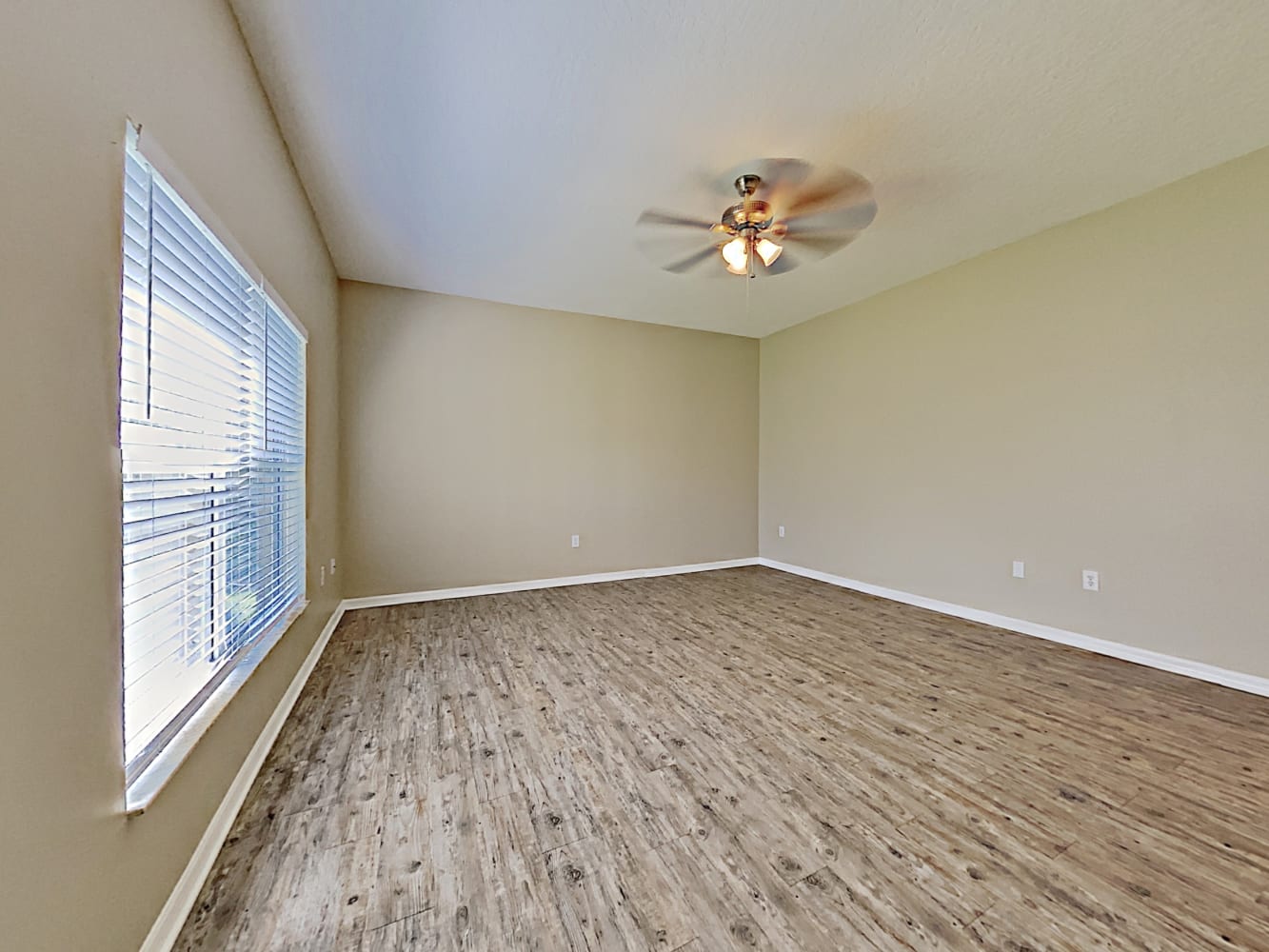 4992 Outlook Dr, Melbourne photo 12