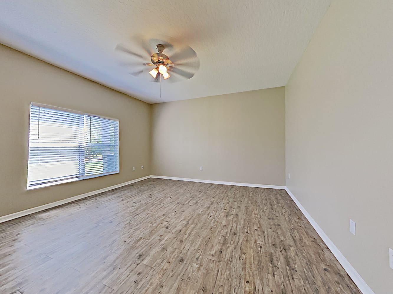 4992 Outlook Dr, Melbourne photo 11