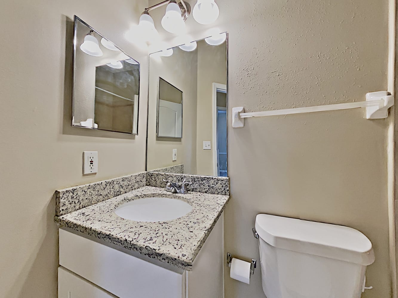 4992 Outlook Dr, Melbourne photo 18