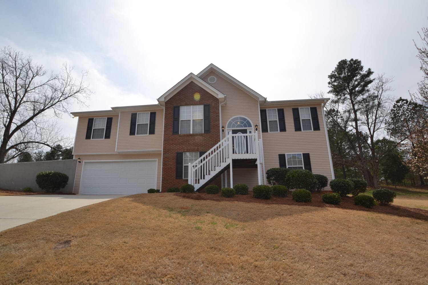 Front of 500 Monticello Ct, Winder, GA