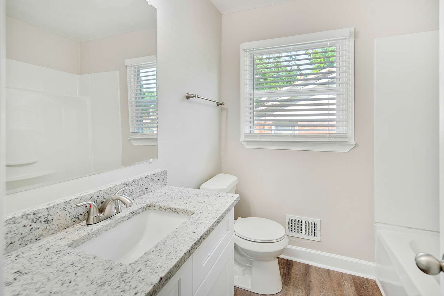 5009 Brooktree Dr, Charlotte photo 19