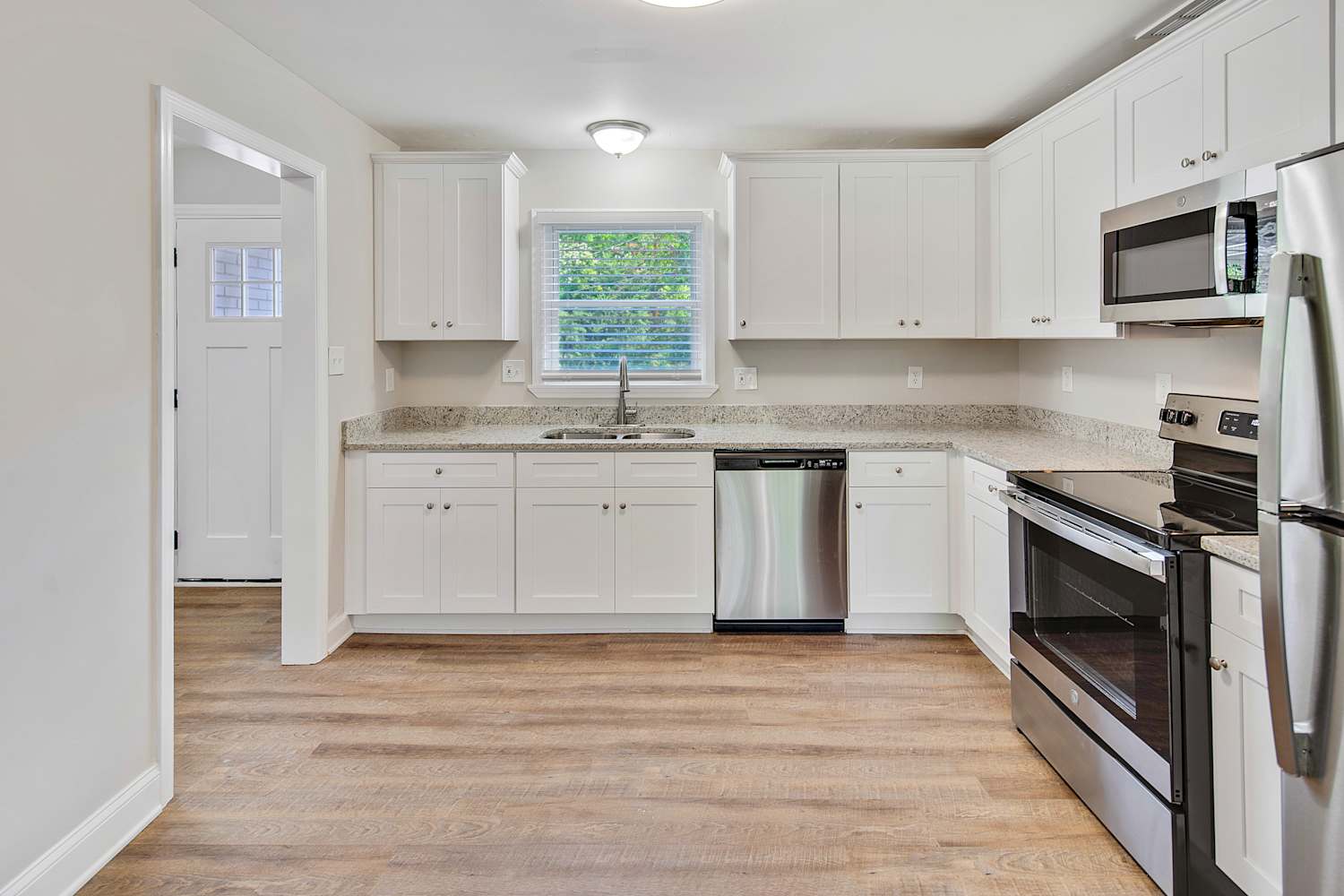 5009 Brooktree Dr, Charlotte photo 9