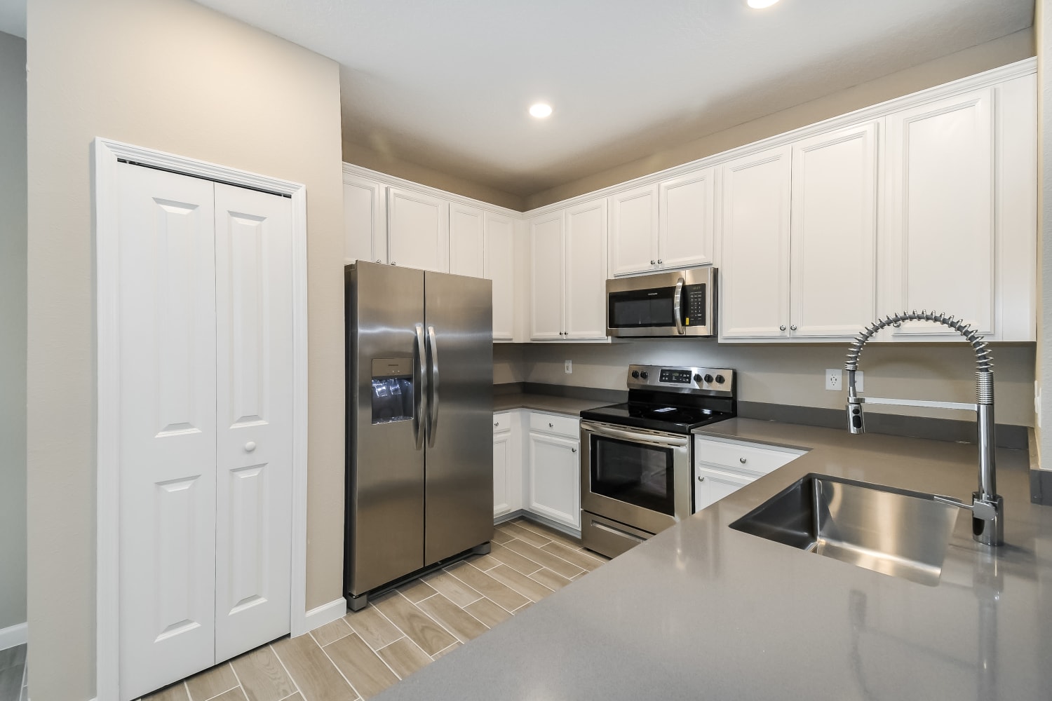 501 Cherry Ridge Dr, Orange Park photo 8